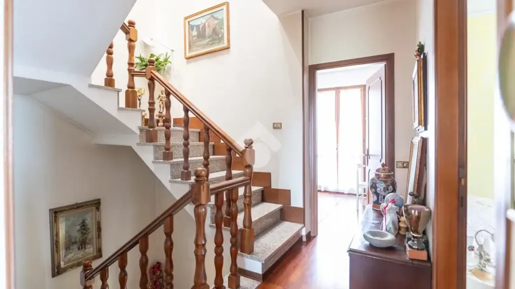 Stanze - Semi-detached House with Garden in Dossobuono