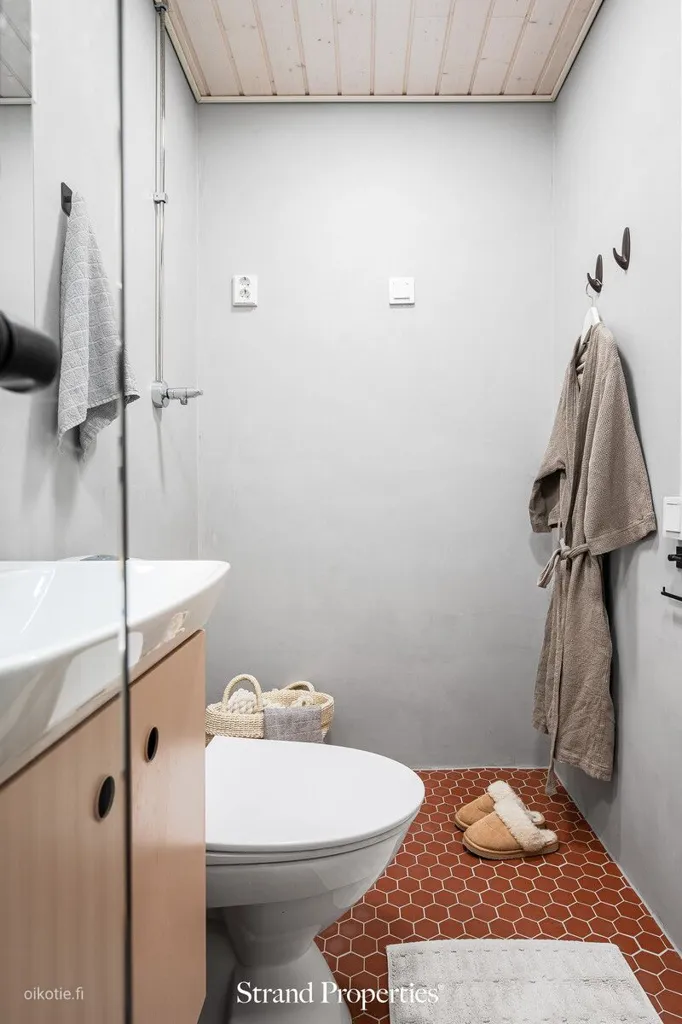 Salles de bain - Modern Apartment with Balcony in Kaarina Centre