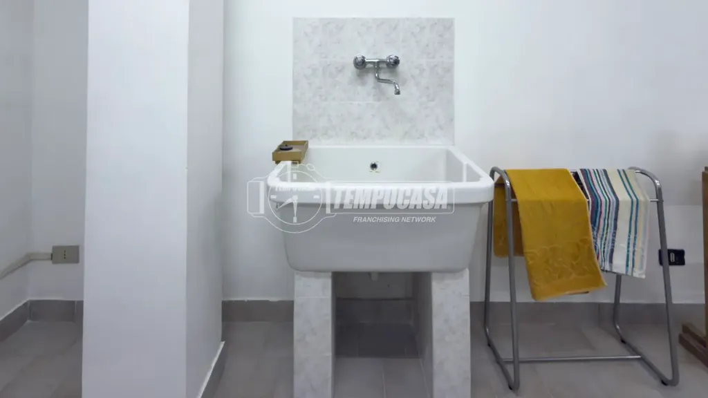 Vannitoad - Spacious Apartment with Balcony in La Loggia