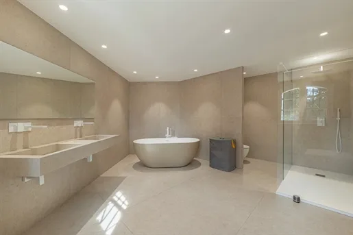 Bagni - Renovated Villa with Pool in Valbonne