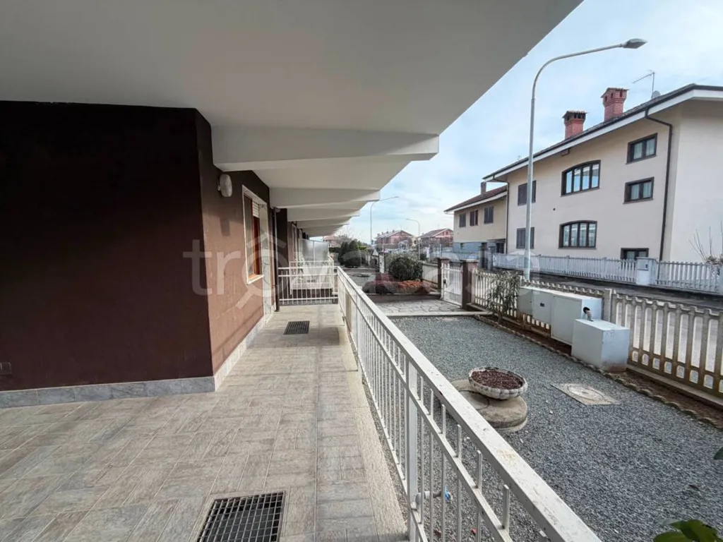 Balcony - Apartment with 80m² Terrace in Piscina via Ron