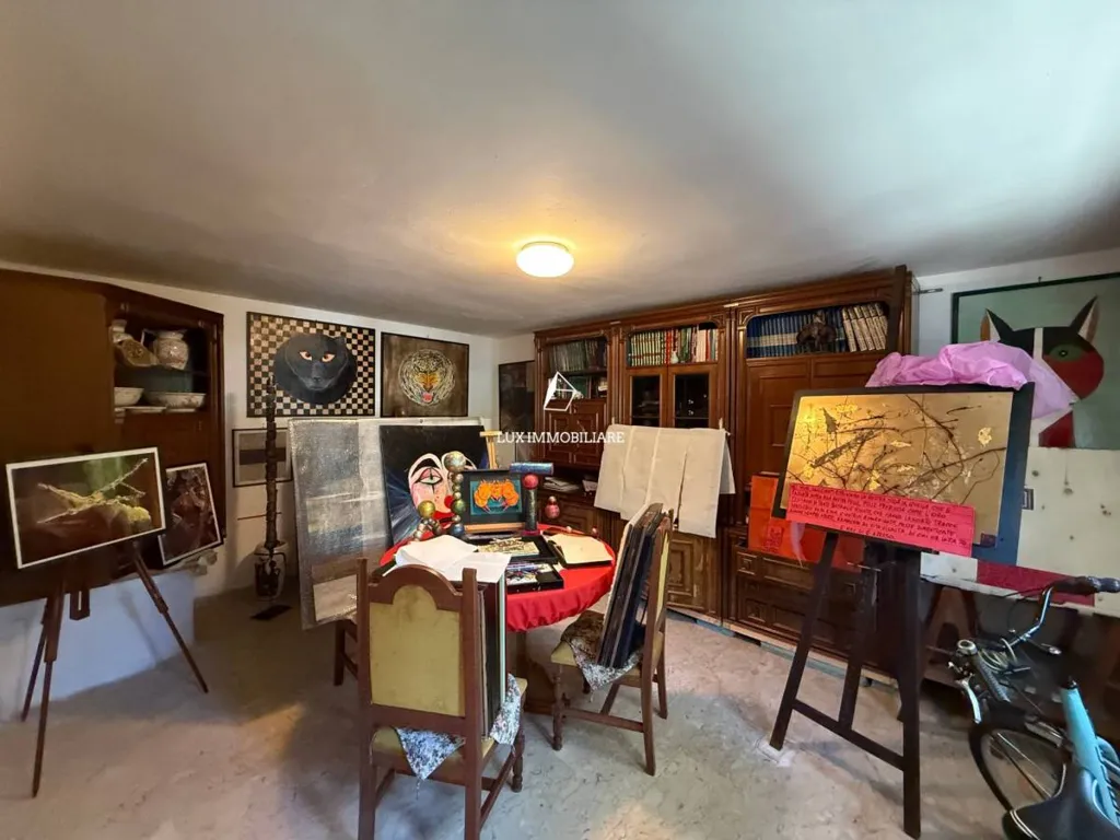 Kabinet - Rustic Villa with Garden in Lugo