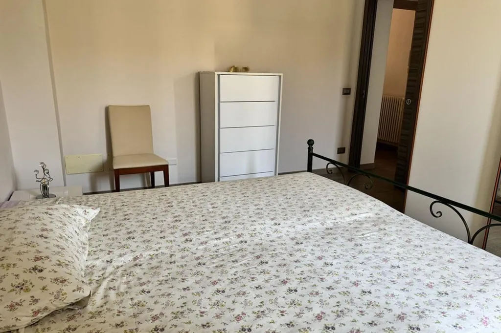 Chambres - Rear-Access Semi-Detached House with Mountain View in Itri