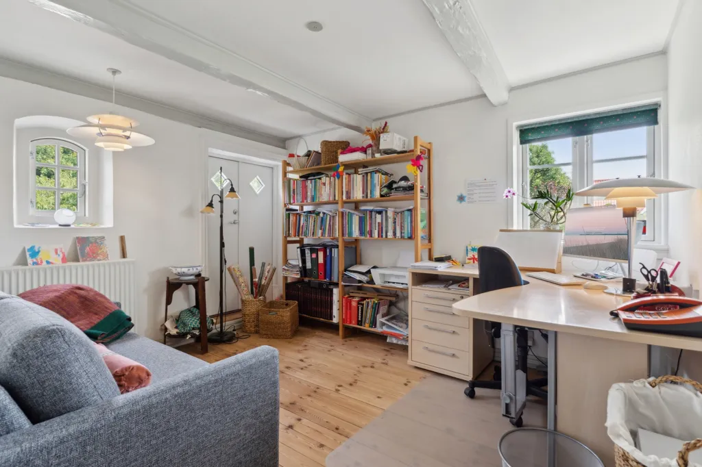 Kabinet - Historic Timber Frame House with Private Forest near Bogense