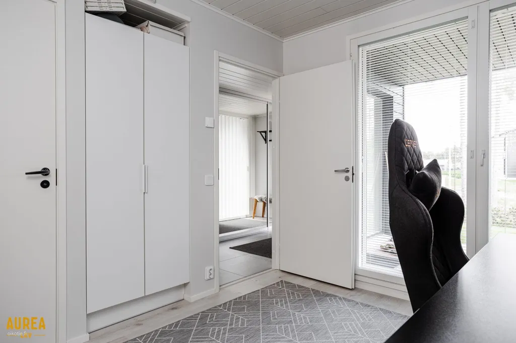 Office - Modern Apartment with Sea View in Oulu