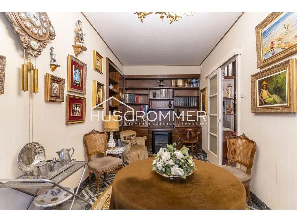 Söögituba - Dual-Unit Property with Central Location in Vila-real