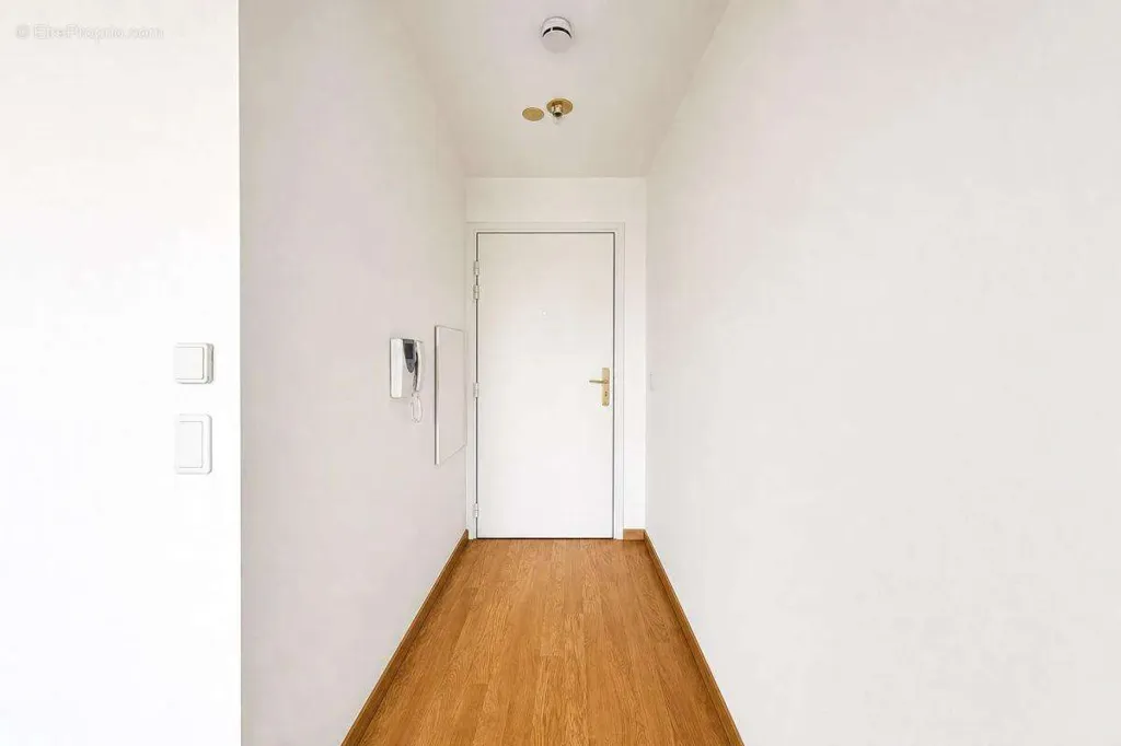 2-room apartment in Nanterre