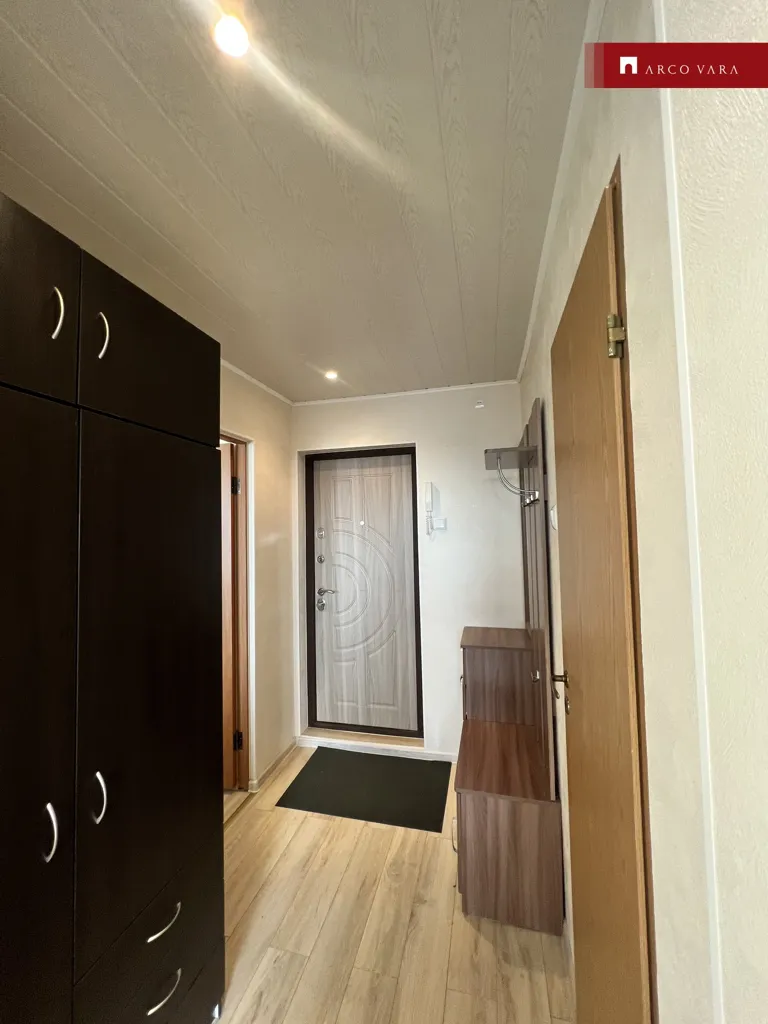 hallway_entrance