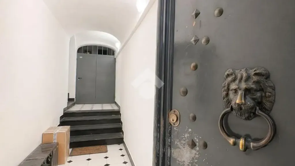 hallway_entrance