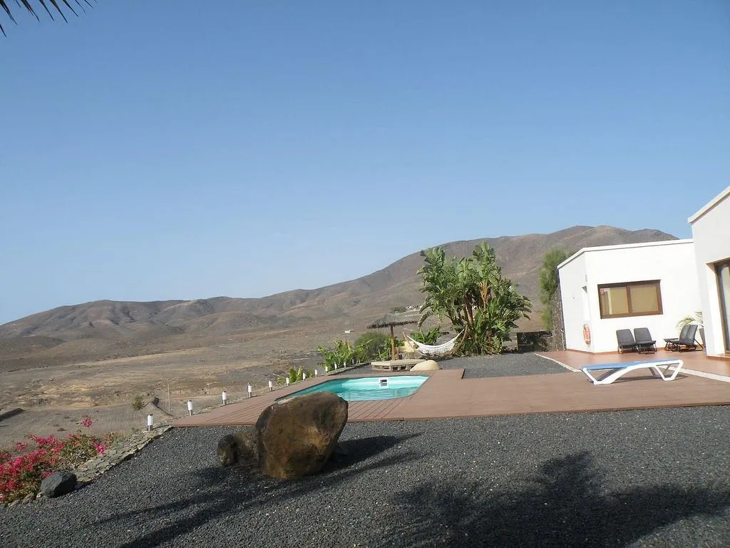 Bassein - Chalet with Pool in Tuineje