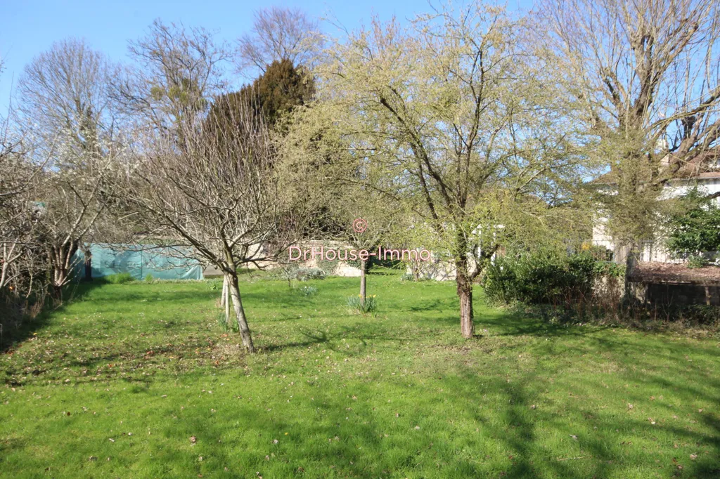 Jardin - Maison Familiale avec Piscine à Vernon