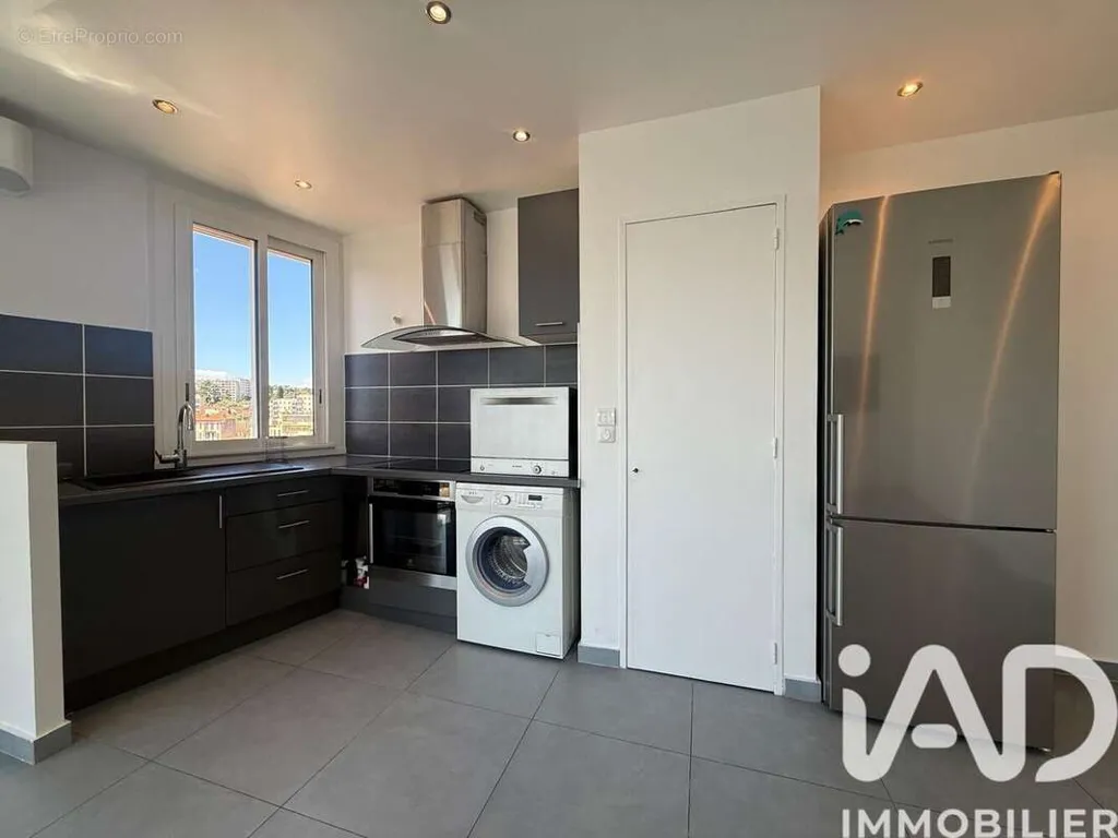 Cuisine - Appartement 2 Pièces avec Vue Mer à Nice Ouest