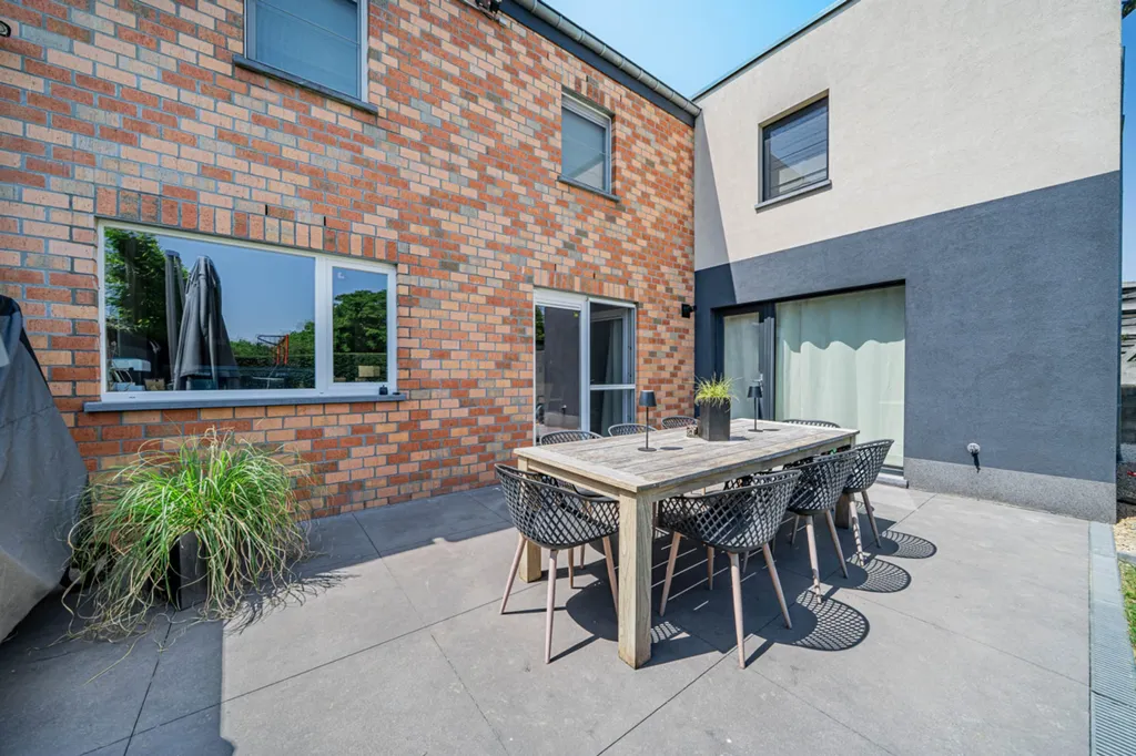 Terrazza - House with Pool in Haillot