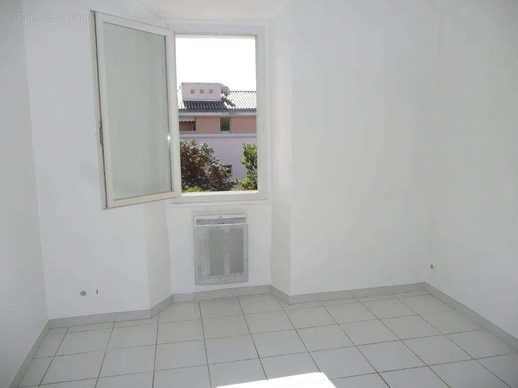 Stanze - Refurbished T3 Apartment in Draguignan