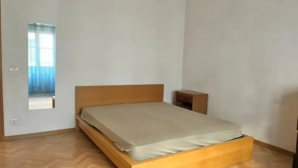 Chambres - Three-Bedroom Apartment with Balcony in Florence