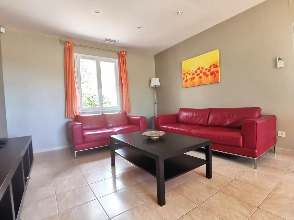 Séjour - Propriété avec 4 Gîtes et Piscine à Béziers