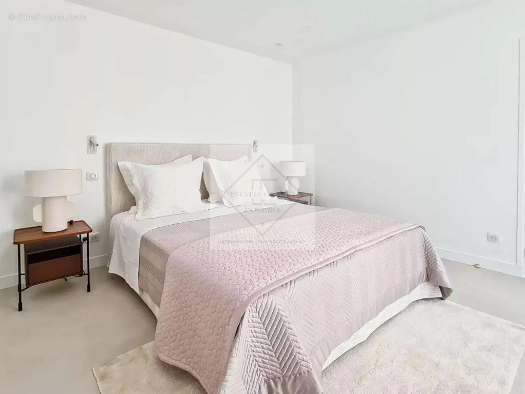 Chambres - Maison de Ville Rénovée avec Cour Privative à Cannes