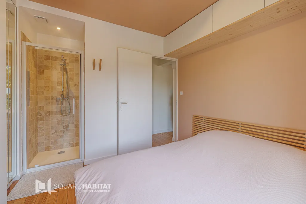 Bedrooms - Duplex House with Pool in Quiet Street