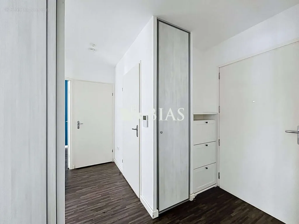 Entrée - Appartement avec balcon et parking à Le Houlme