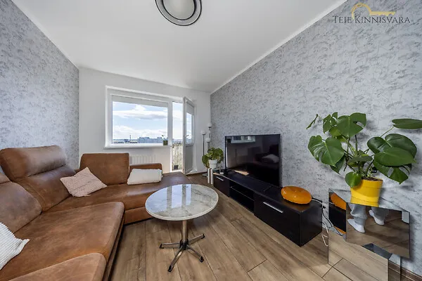 Séjour - Partially Renovated Flat with Balcony in Lasnamäe