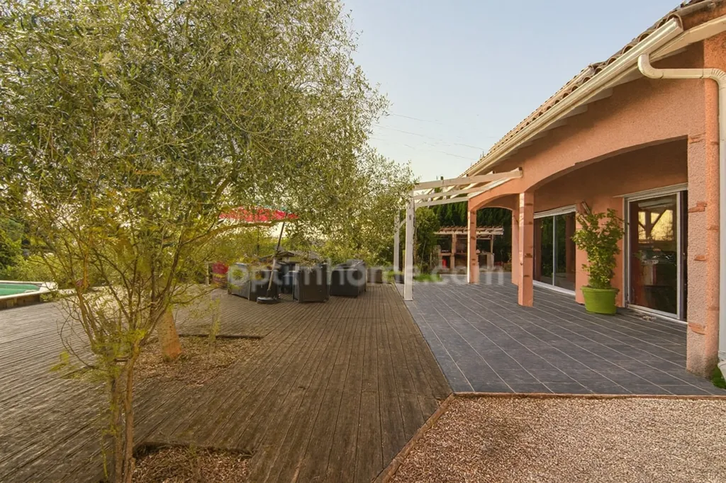Piscine - Maison Contemporaine avec Piscine sur les Hauteurs d'Auch