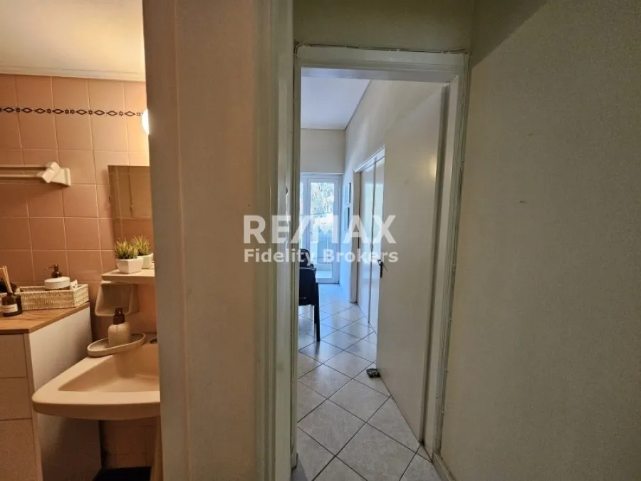Vannitoad - Apartment with Sea View in Glyfada Centre