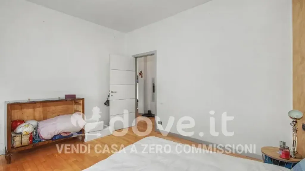Magamistoad - Trilocale with Balcony in Valmorea