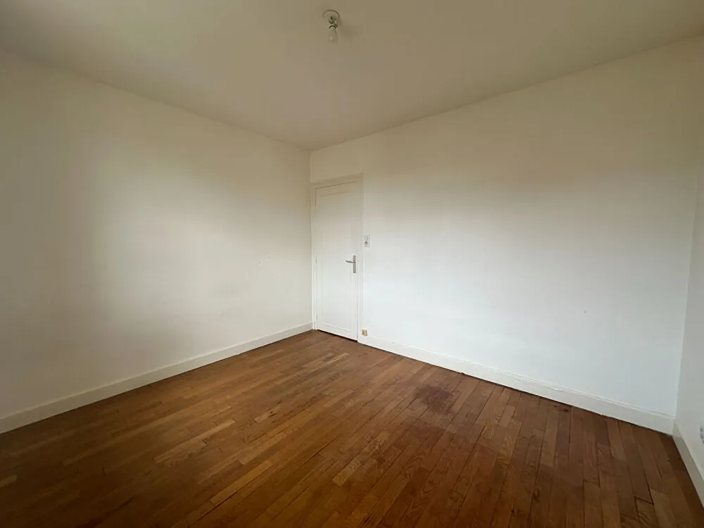 Pièces - Appartement Lumineux avec Double Garage au Centre de Dijon
