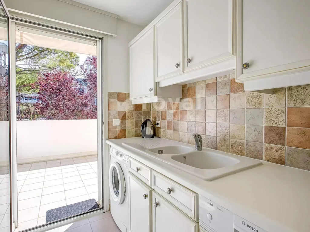Pesuköök - Apartment with Golf View in Royal Mougins Golf