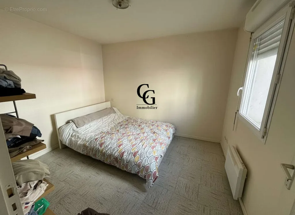 Bedrooms - Meubled Flat with Parking in Rezé