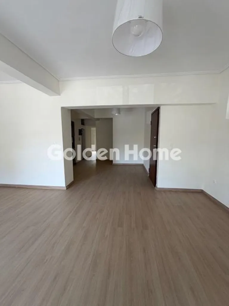 Soggiorno - Renovated Apartment with Parking in Cholargos