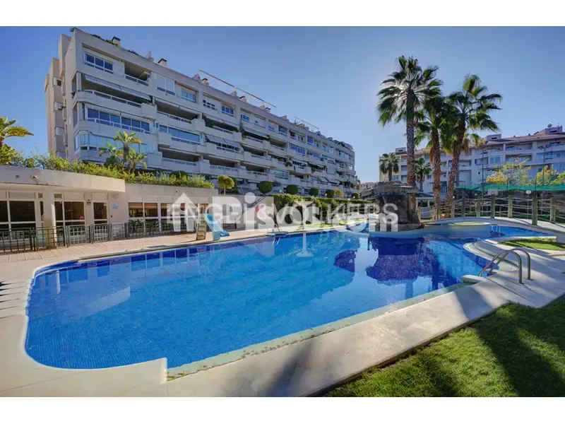Pool - Modern Flat with Golf View in Alicante