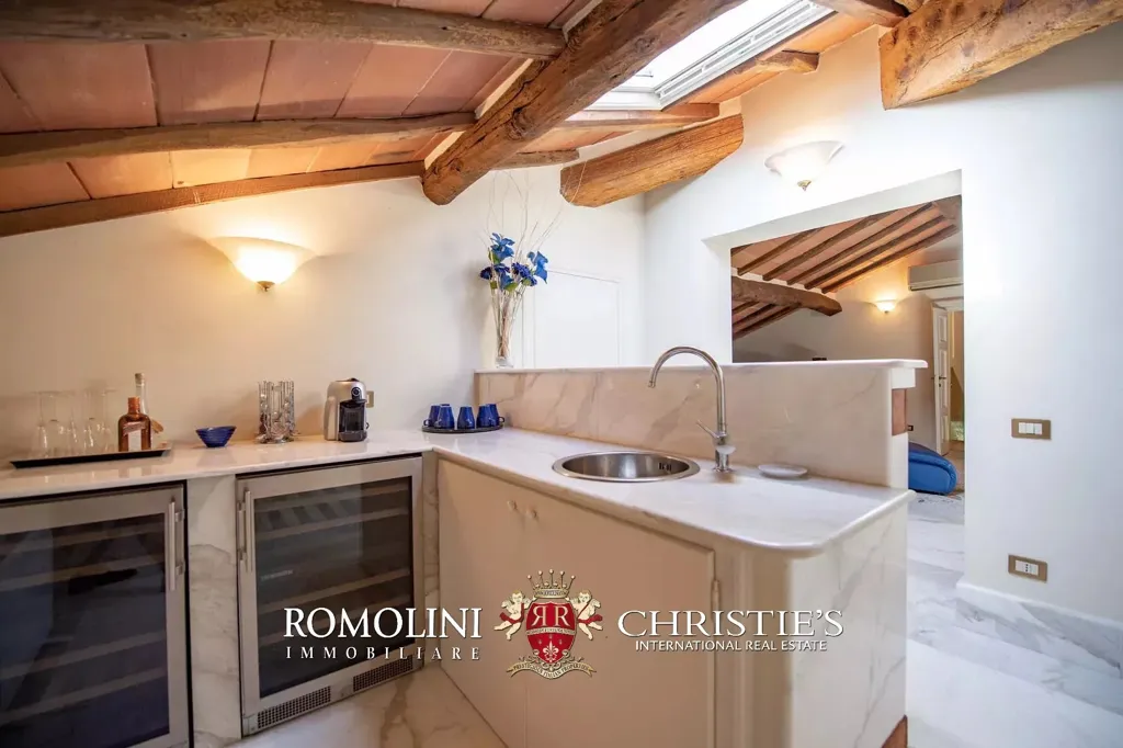 Cuisine - Restored Period Villa with Park in Lucca