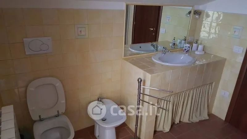 Bagni - Attico ammobiliato con terrazzo a Narni