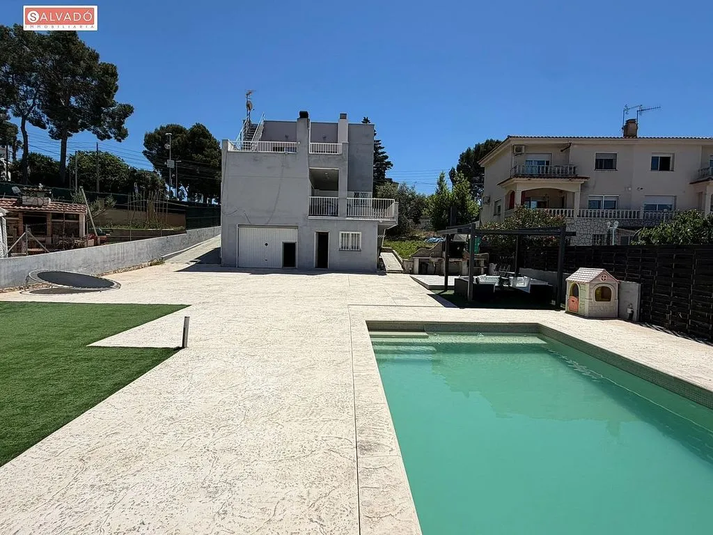 Bassein - Chalet with Pool and Sea View in Calafell