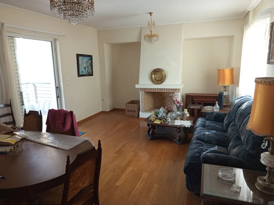 Soggiorno - Bright Corner Apartment with Balcony in Dafni