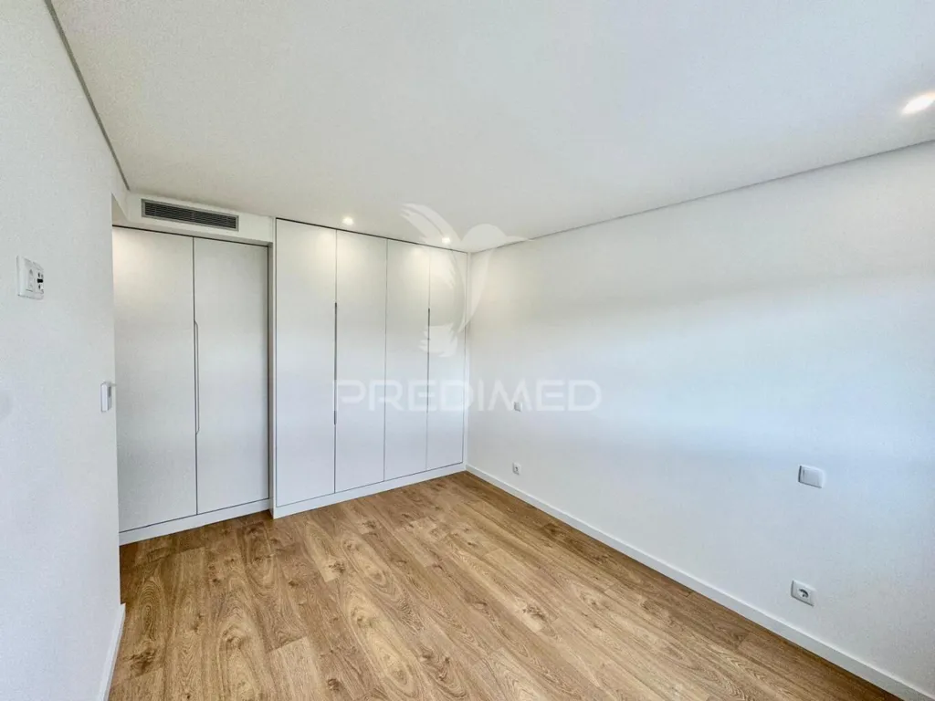 Magamistoad - New T3 Apartment with Two Fronts in Braga