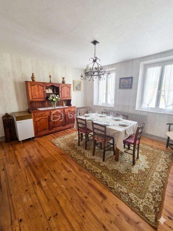 Salle à manger - Maison de Caractère avec Jardin au Brignon
