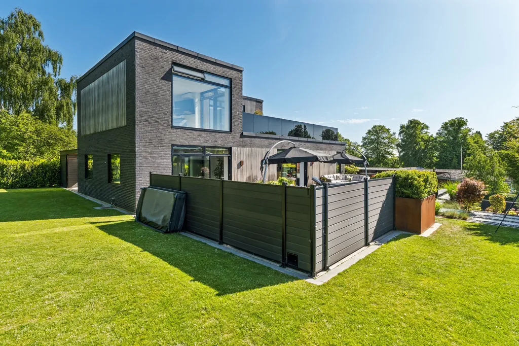 Jardin - Modernised Villa with Terraces in Central Odder