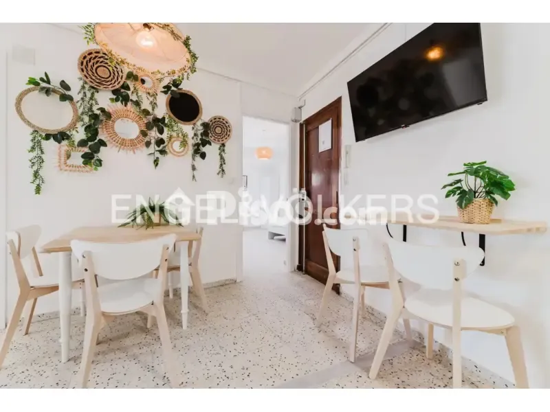 Comedor - Piso con balcón en Poblados Marítimos