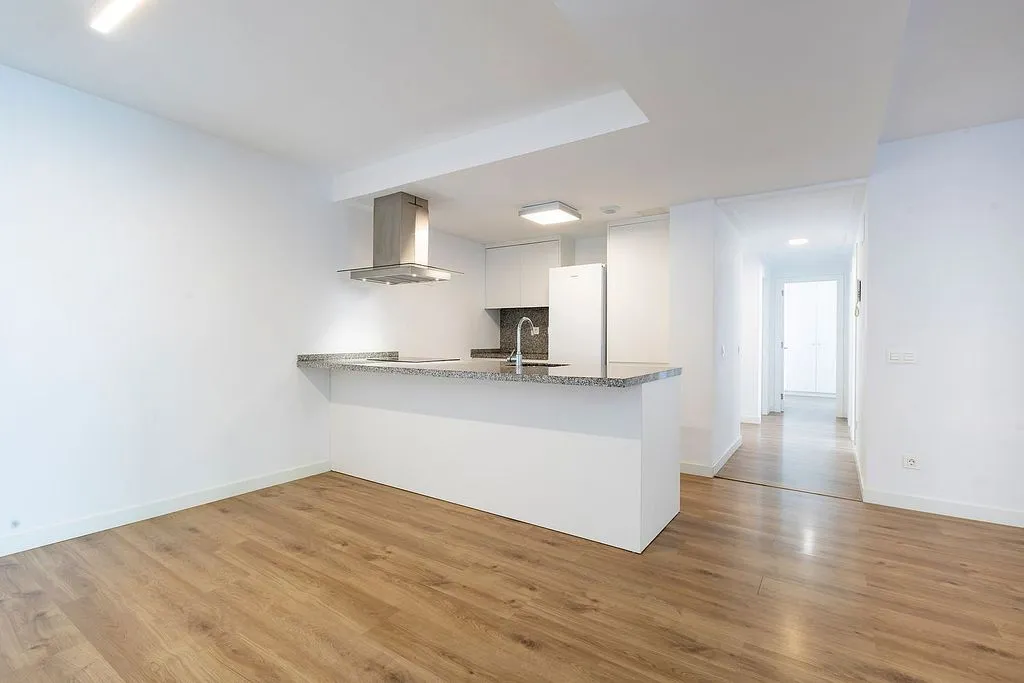 Köök - Modern Flat with Balcony in María Jiménez