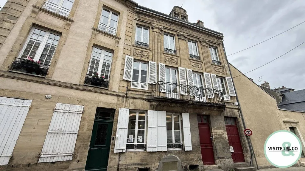 Extérieur - Immeuble Ancien avec Vue Cathédrale à Bayeux