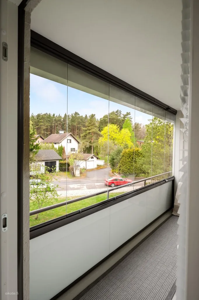 Balcony - 3-Bedroom Apartment with Balcony in Riutoja