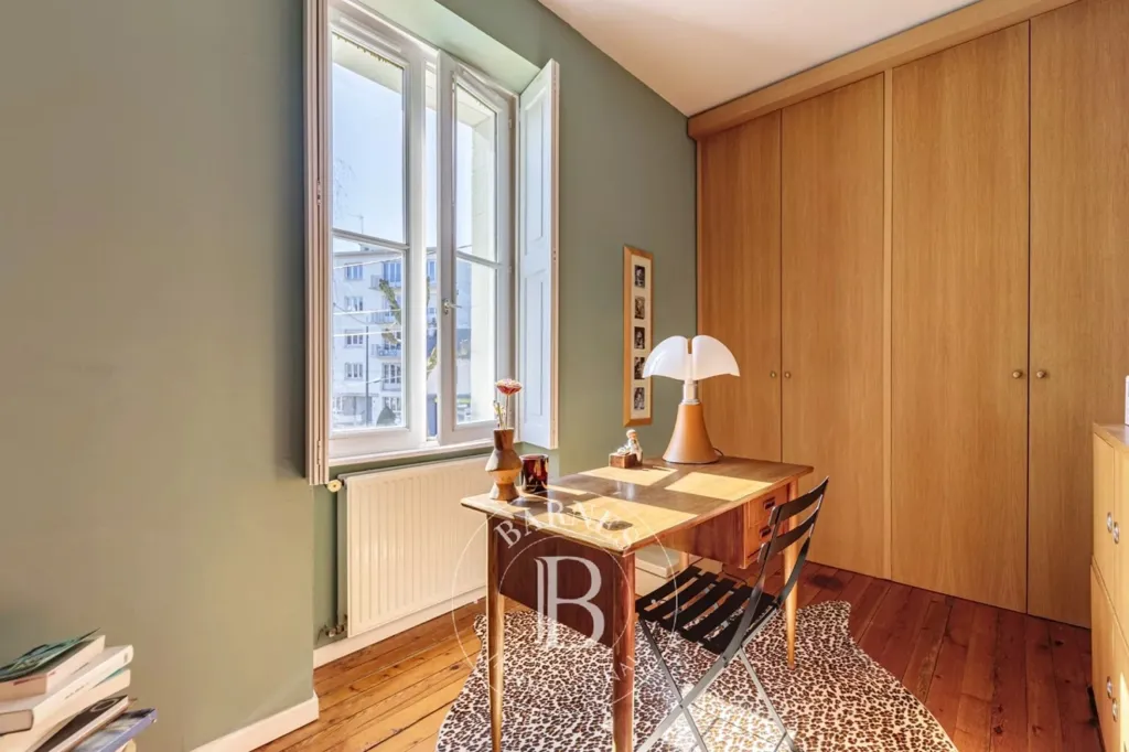 Kabinet - Luxury House with Greenbelt View in Nantes