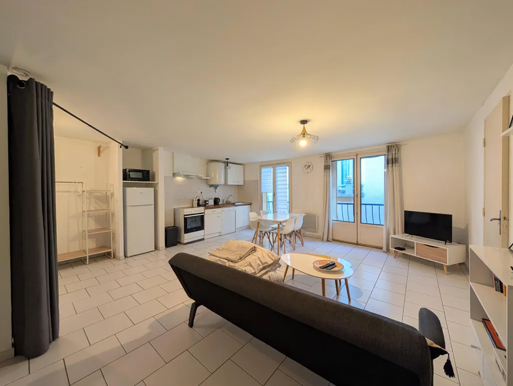 Elutuba - Duplex Building with Two Apartments in Pézenas