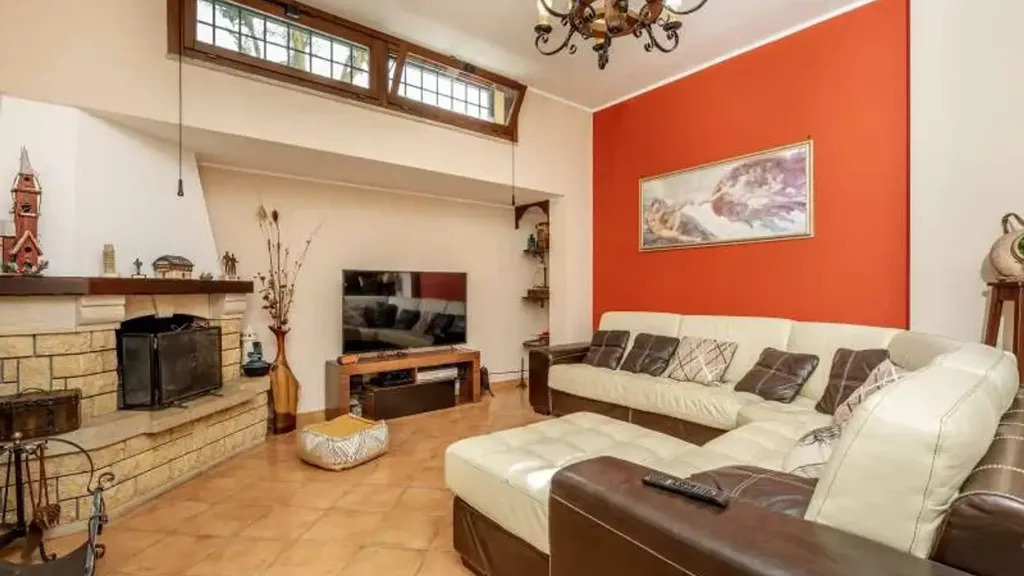 Séjour - Villa with Garden in Guidonia Montecelio