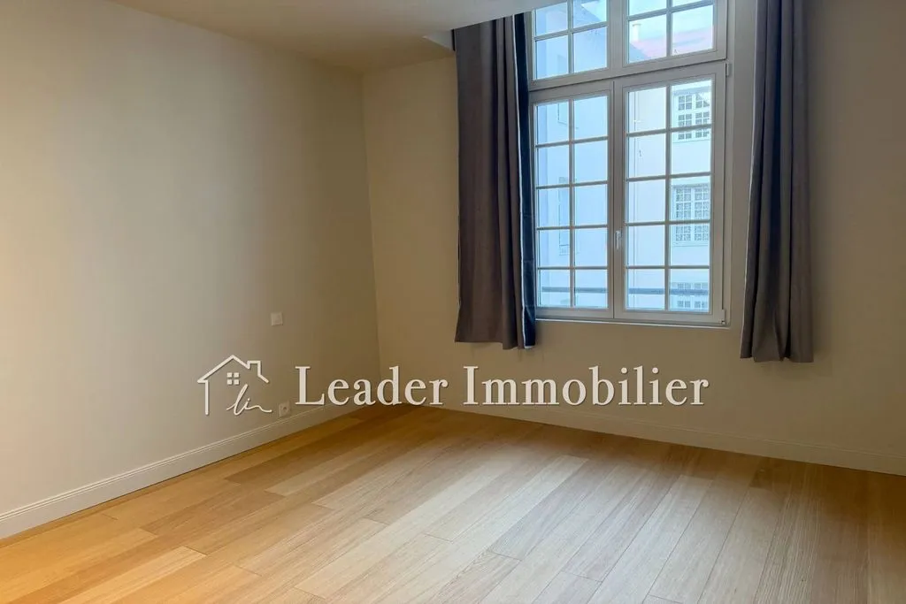 Pièces - Appartement Luxe avec Ascenseur à Antibes
