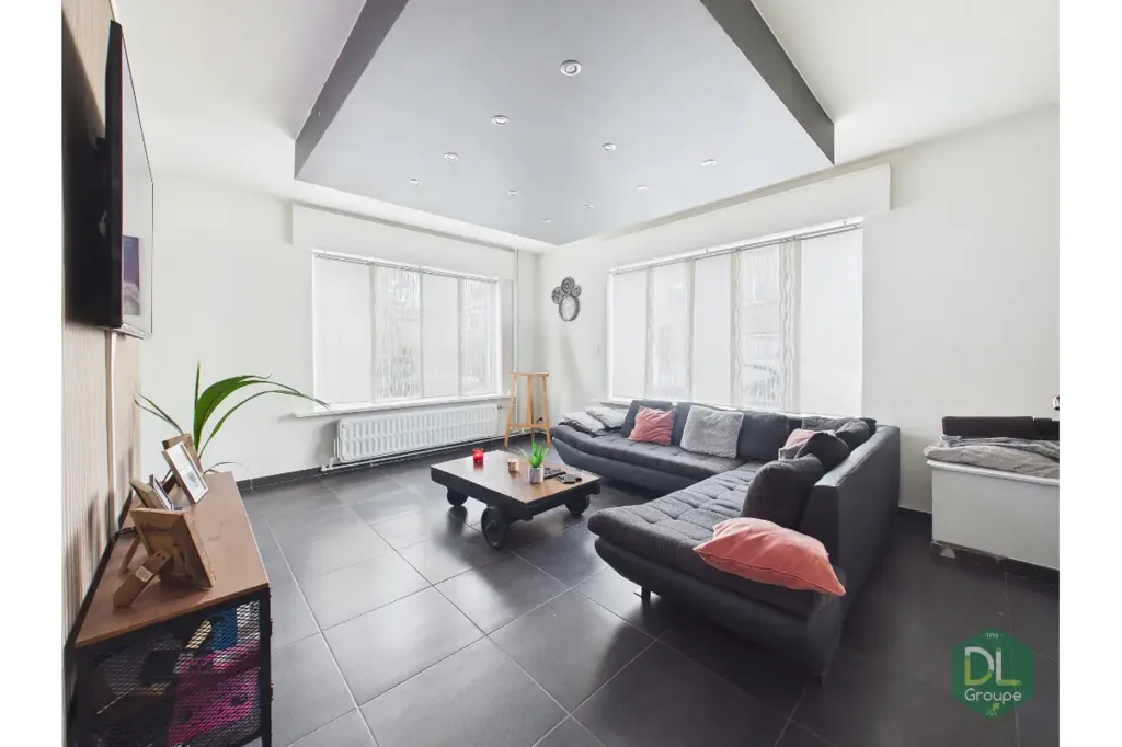 Soggiorno - Spacious 5-Bedroom House with Garden in Mouscron