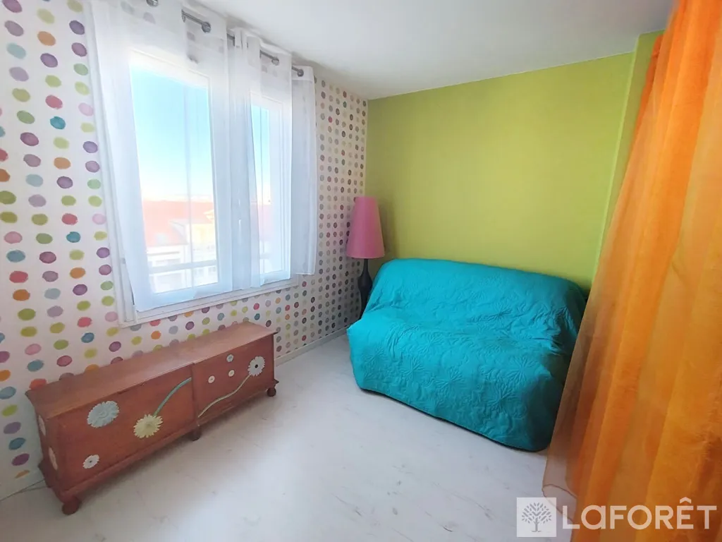 Chambres - Appartement avec Vue sur Cathédrale à Reims