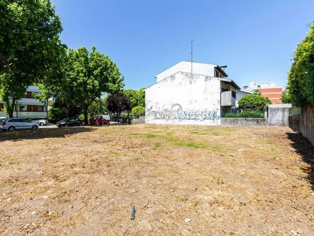 Jardin - Land with Planning Permission in Matosinhos